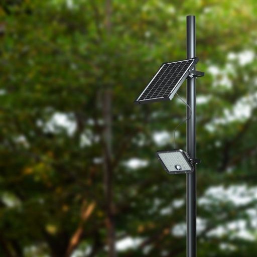 V-TAC 30W LED napelemes (SOLAR) mozgásérzékelős reflektor távirányítóval 4000K - Fekete házas - 10310