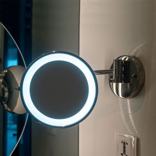 V-TAC LED Tükör 3x nagyítás - 4xAA elem - 3W 6400K - KRÓM -  6628
