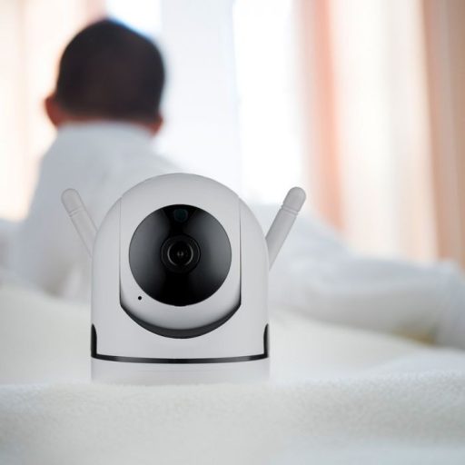 V-TAC 1080P IP beltéri kamera tápcsatlakozóval automatikus követés funkcióval - 8439