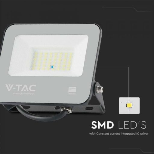 V-TAC 30W LED reflektor  4000K fekete házas 185lm/W - 9255
